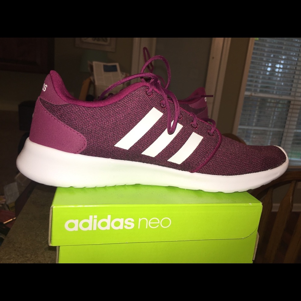 Women’s Adidas BRAND NEW size 10